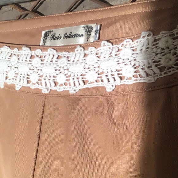 Ruis Collection shorts tan side zip M - Picture 3 of 7